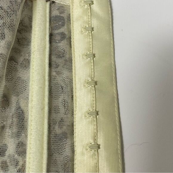 Women's Flirty Hot Pink Lace & Animal Print Coquette Corset Size Large - Picture 10 of 16